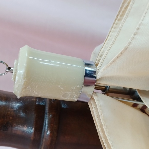 Vintage Umbrella - Picture 8 of 11